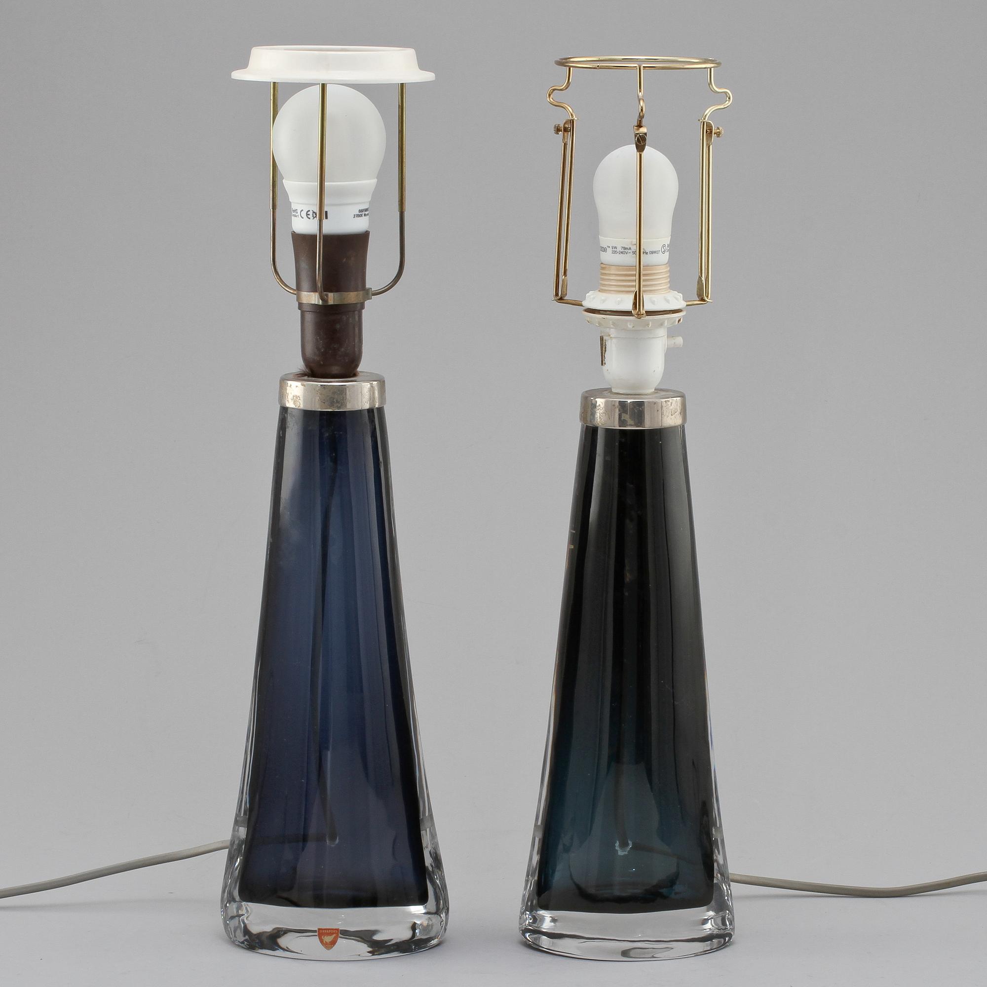 BORDSLAMPOR, 2 st, Carl Fagerlund, Orrefors, 1900-talets fjärde kvartal.