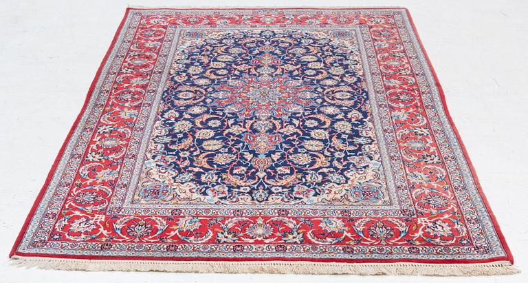 Carpet Isfahan, approx. 241 x 155 cm.
