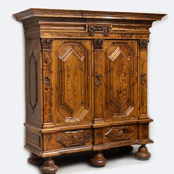 A Baroque cabinet from around the year 1700.
