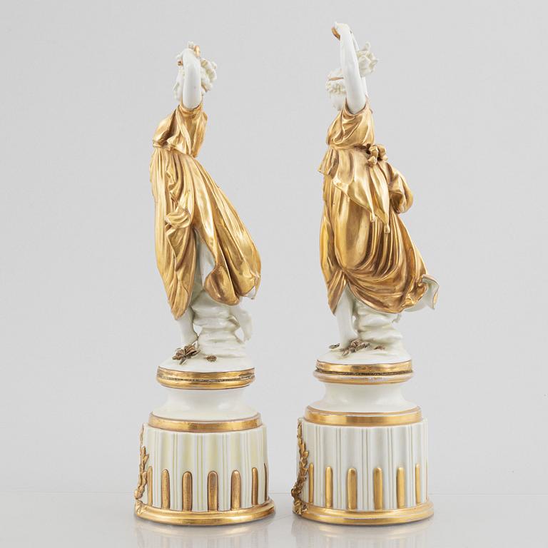 A pair of porcelain figurines, early 20th Century.