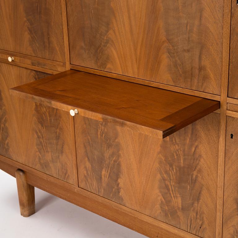 Carl-Axel Acking, skåp / sideboard, snickarmästare G Karlsson för Stockholms Hantverksförening, 1940-50-tal.