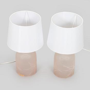 Pöytävalaisimia, pari, Murano, jälleenmyyjä Stockmann, 1980-luku.