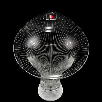 VAS, glas, "Kantarelli", Tapio Wirkkala, Iittala, Finland, 1900-talets andra hälft.