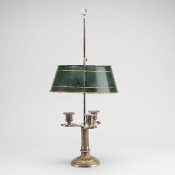 BOUILOTTE-LAMPA Louis XV-stil omkring 1900.
