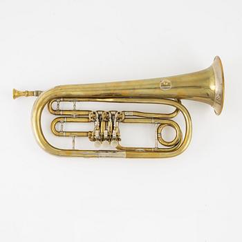 A brass horn, first part of the 20th Century.