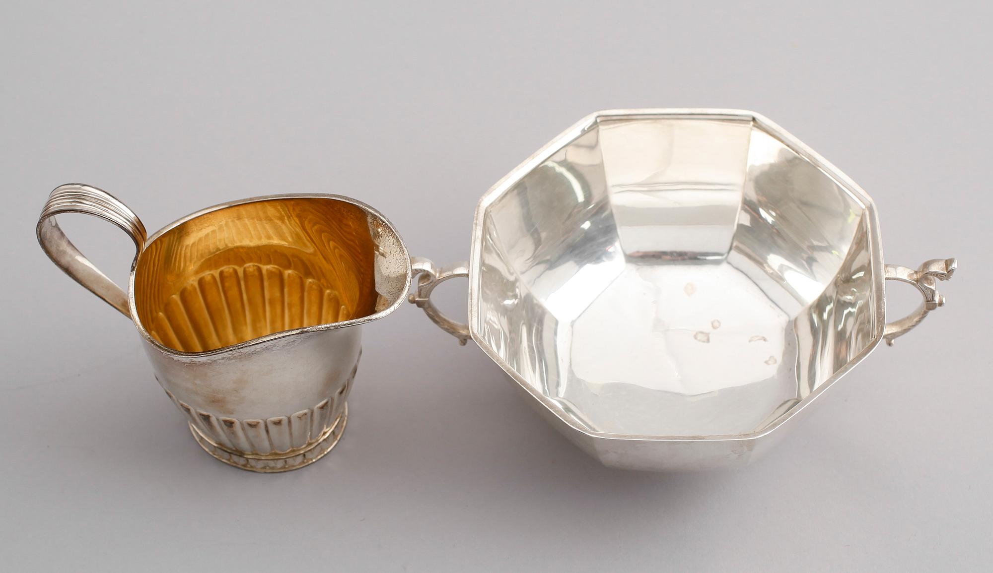 SKÅL OCH GRÄDDKANNA, silver, svenska stämplar, 1900-tal. Vikt ca 250 gram.