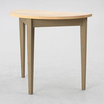 Nirvan Richter, bord, Norrgavel.