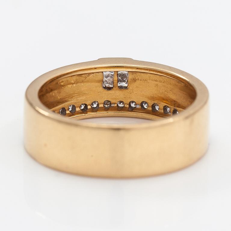 Sormus, 18K kultaa, timantteja n. 0.32 ct yht.