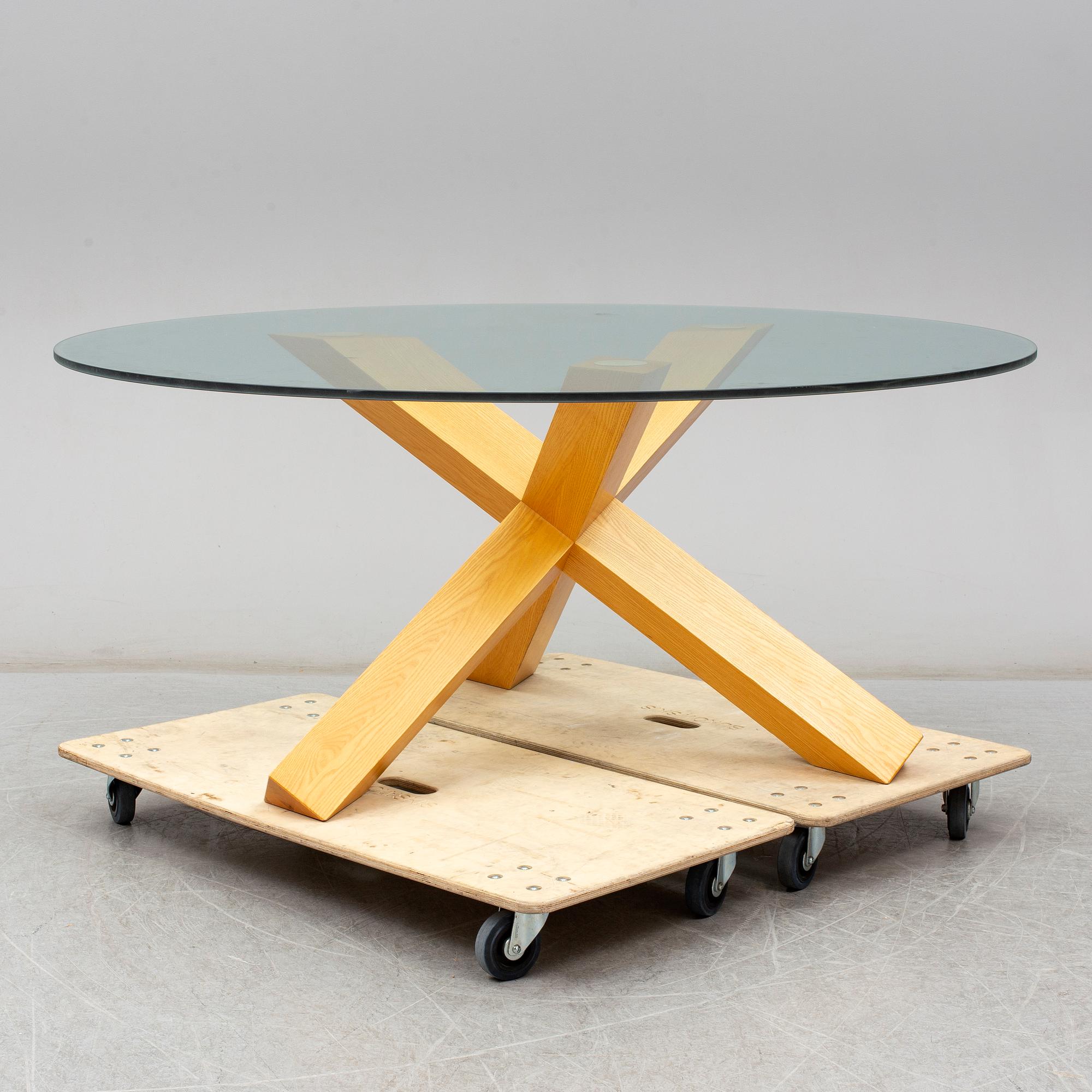 MARIO BELLINI, a 'La Rotonda' oak and glass table from Cassina. Designed in 1976.