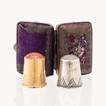 Thimbles, 2 pcs, 18K gold and likely carnelian, Lars Larsson & Co Gothenburg 1848 silver Eman Lindström Söderköping 1918.