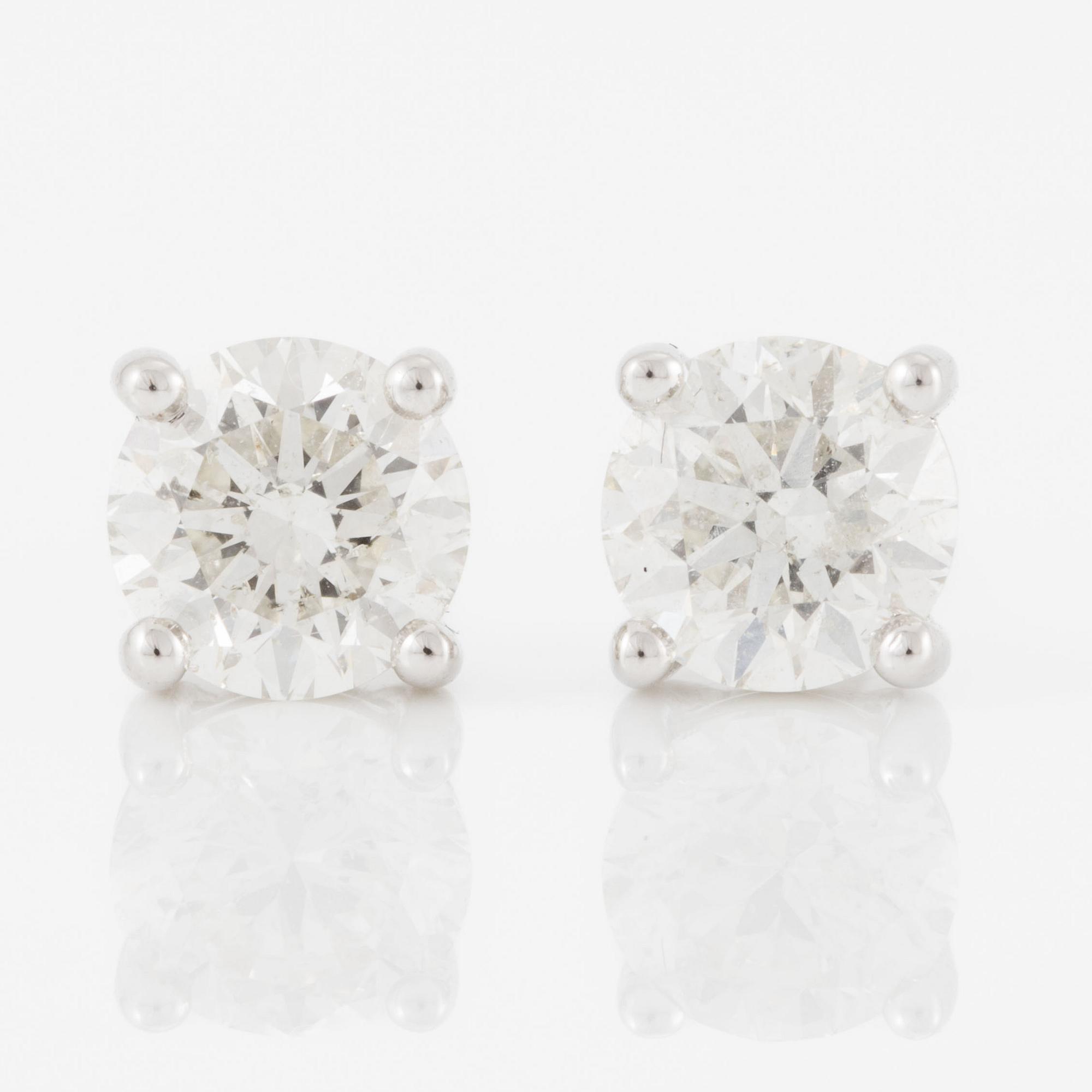 Örhängen, 18K vitguld med briljantslipade diamanter.