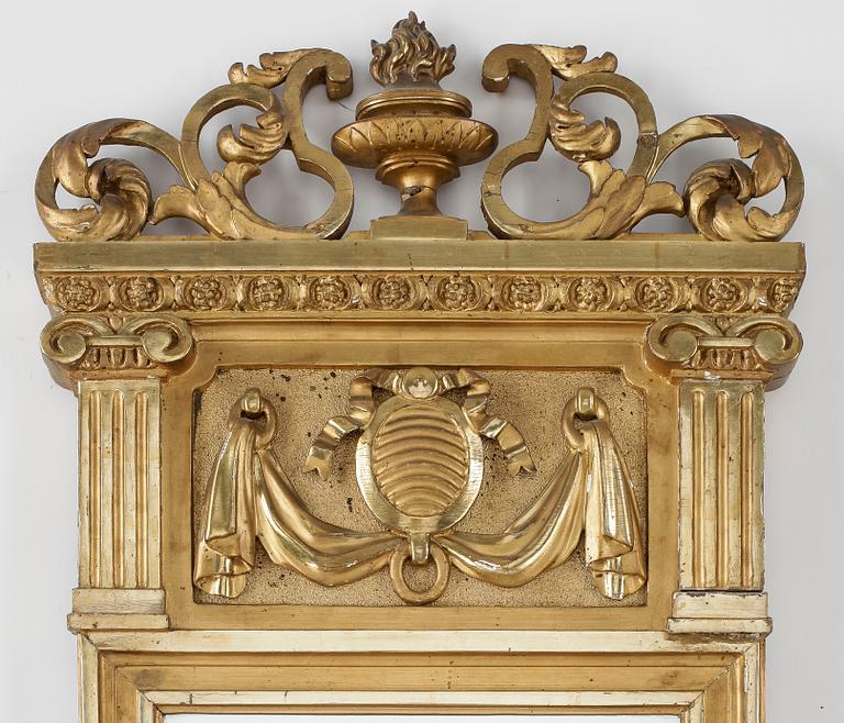 SPEGEL, sengustaviansk, omkring 1800-talets början.