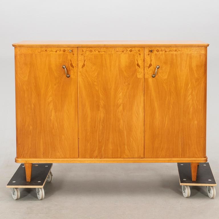 Side table/cabinet A. Ahlström Osakeyhtiö, Warkaus 1940s Scandinavian Modern.