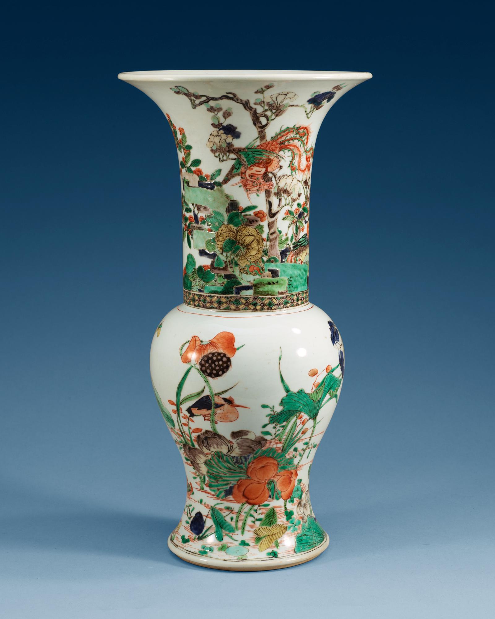 A famille verte 'Yen Yen' vase, Qing dynasty, Kangxi (1662-1722).