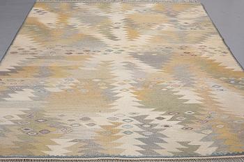 Barbro Nilsson, MATTO, "Tånga, ljus", flat weave, ca 297,5 x 216 cm, signed AB MMF BN.