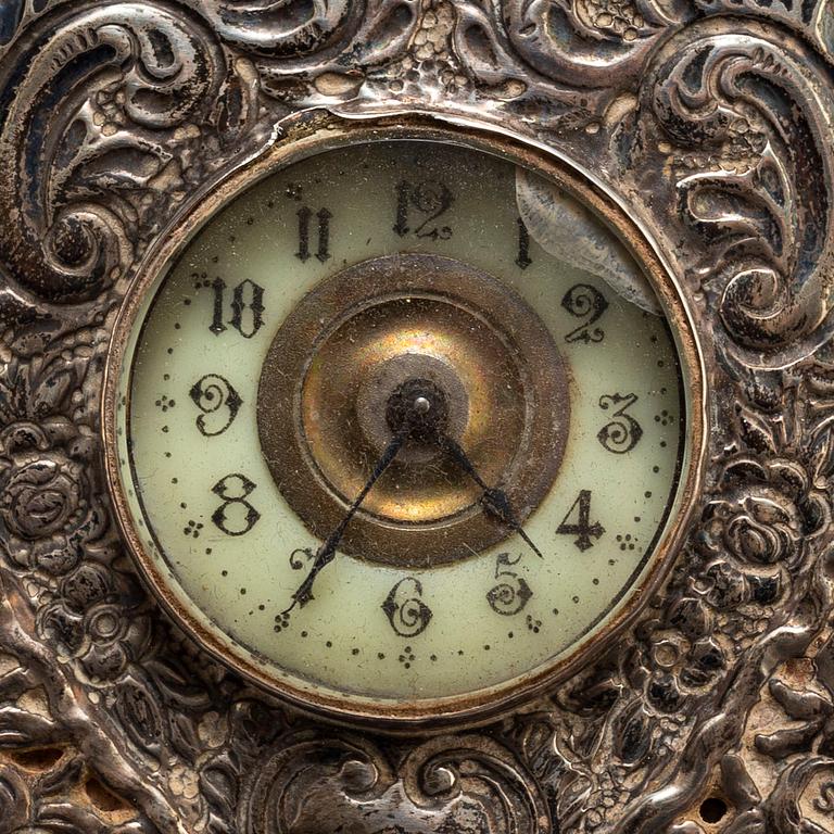 BORDSUR, silver, Samuel Jacobs, London, 1893.