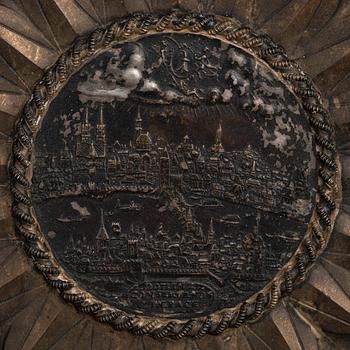 JALALLINEN MALJA, hopeaa, U. Sauter, Basel, Sveitsi. Paino 1670 g.