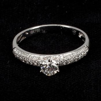 RING, vitguld 18K, diamant tot. 0.61 ct.