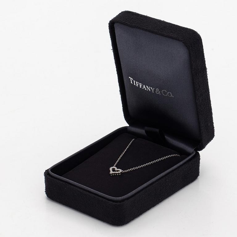 Tiffany & Co, kaulakoru, "Tiffany Hearts", platinaa ja timantteja.
