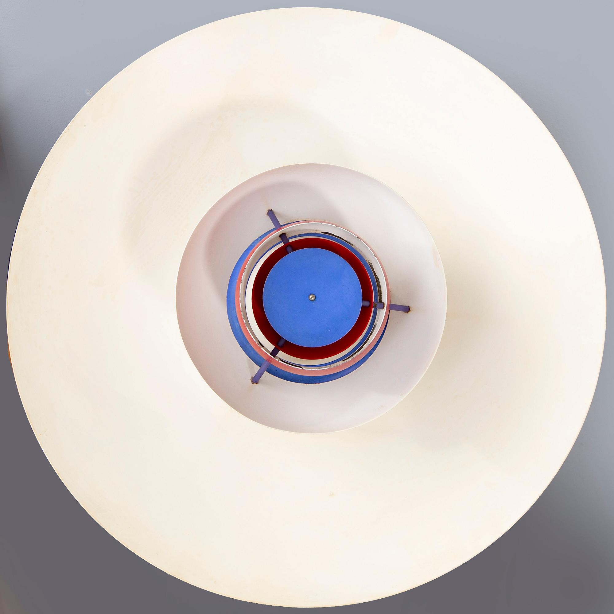 Poul Henningsen, taklampa, "PH 5", Louis Poulsen, Danmark, 1970-tal.