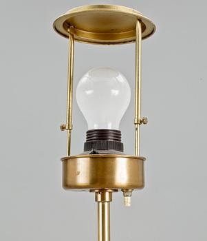 GOLVLAMPA, mässing, Josef Frank, Firma Svenskt Tenn, modellnr 2326, 1900-tal.