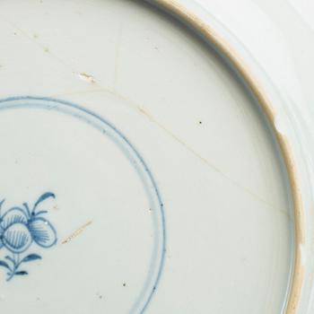 10 porcelain chinese 18th century dishes.