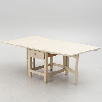 Drop-leaf table, 19th century.