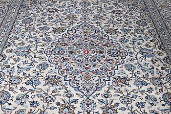 A carpet, Kashan, 397 x 297 cm.