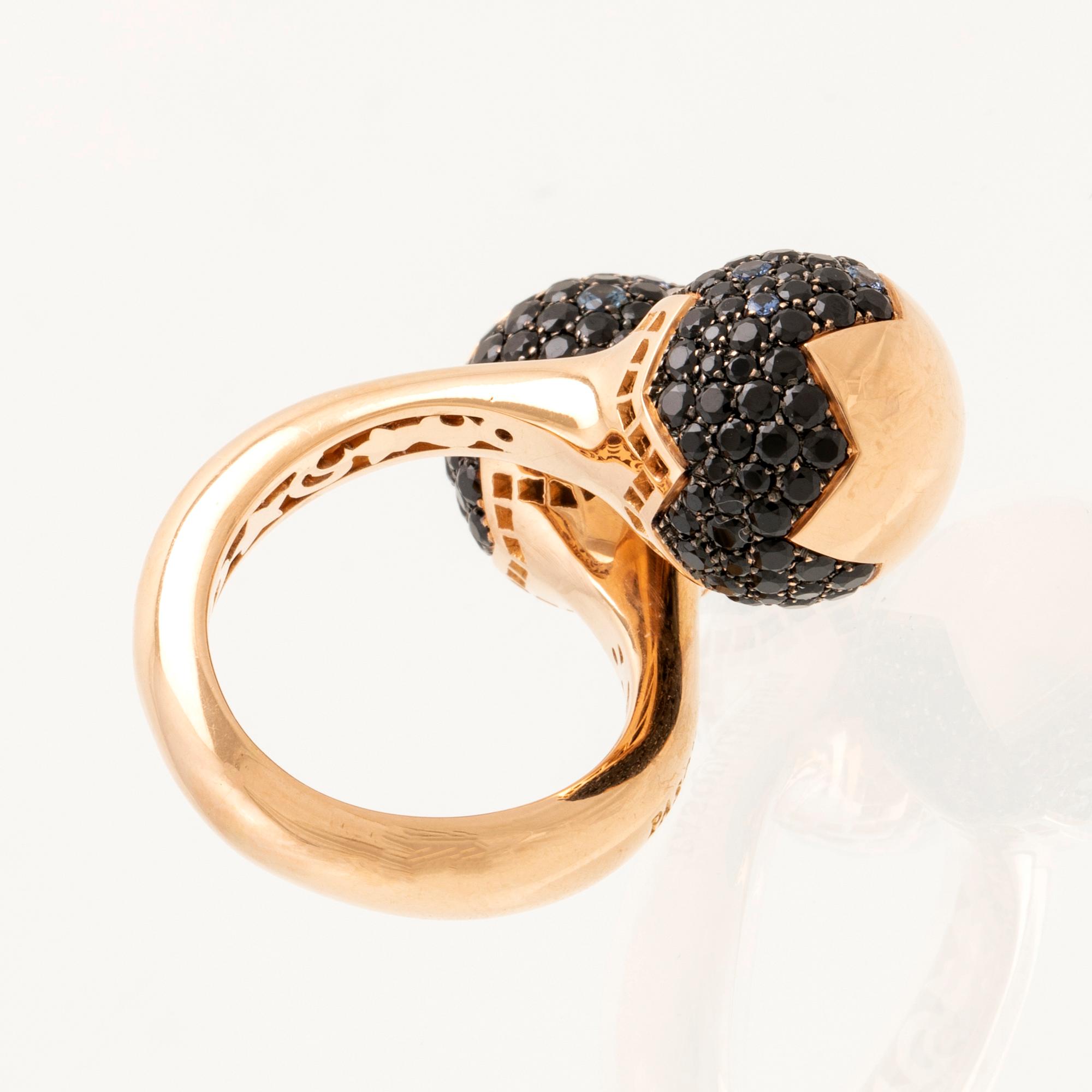 Pasquale Bruni, Ring/Cocktail Ring in 18K Gold with Round Brilliant Cut Diamonds and Sapphires, Milan Italy.