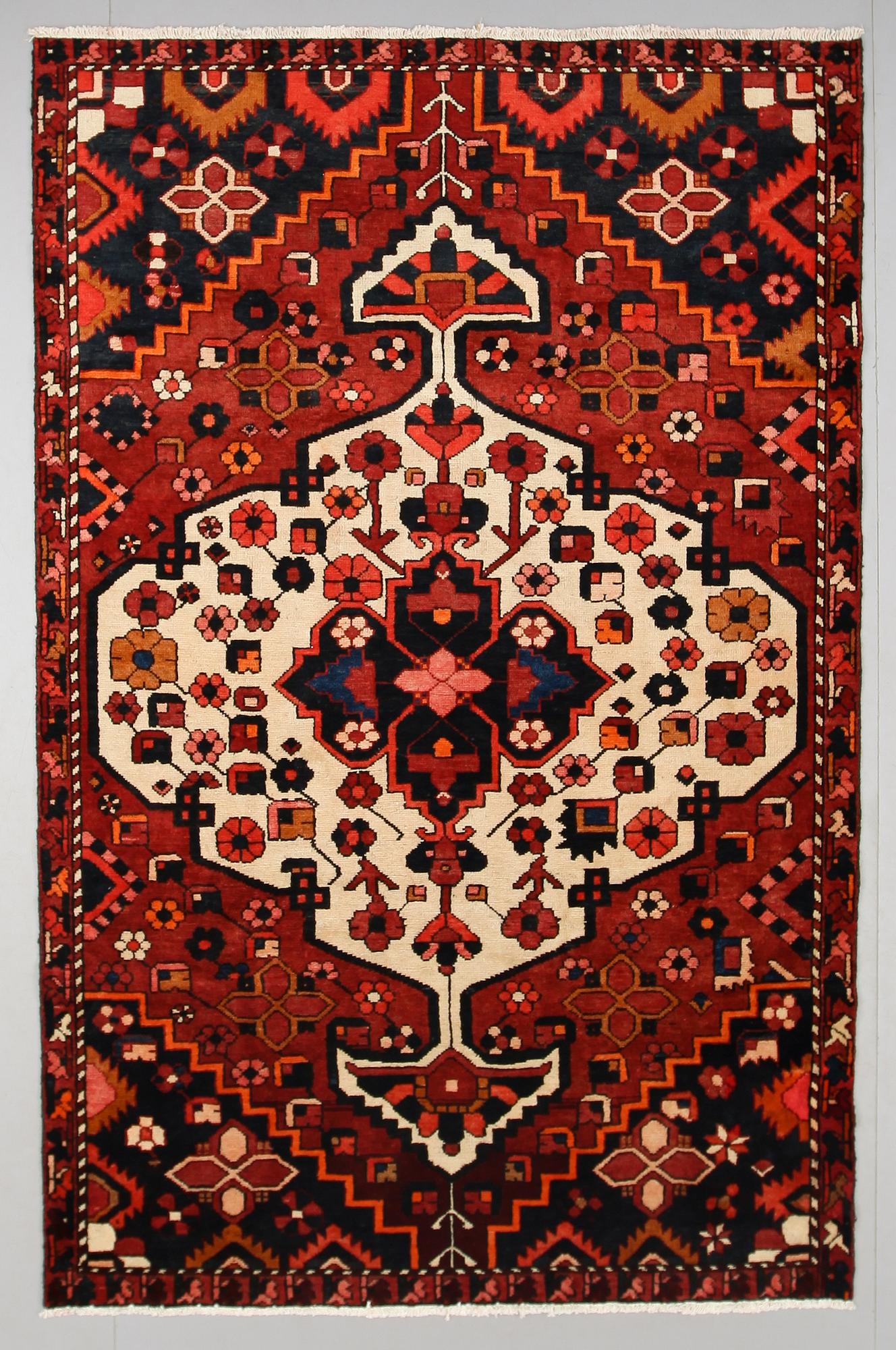 MATTA, Baktiari, 264 x 171 cm.