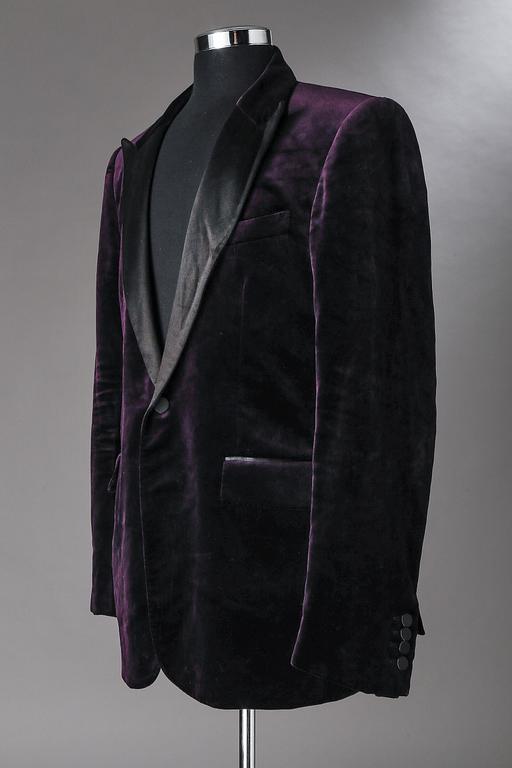 SMOKINGKAVAJ, Burberry.