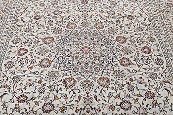 Matta, Keshan, ca. 355 x 243 cm.