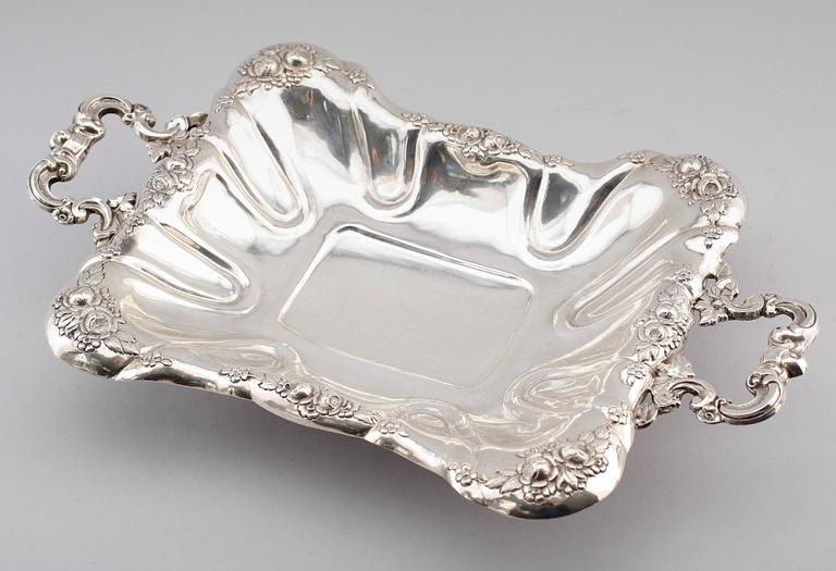 SKÅLFAT, silver, Wien 1856. Vikt ca 571 gram.