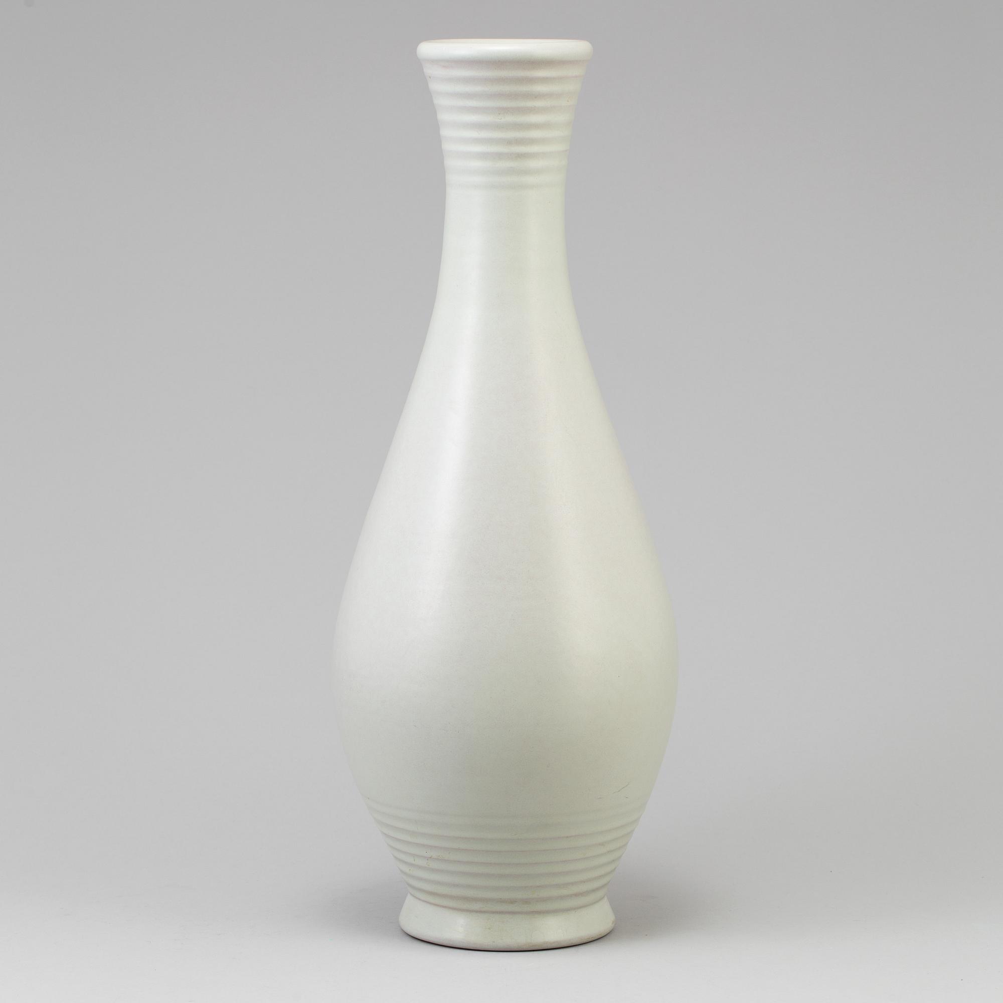 A mid 20th century Ewald Dahlskog faience floor vase from Bo Fajans.