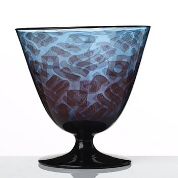 Simon Gate, & Knut Bergqvist, a graal vase, Orrefors 1928, nr 3198.