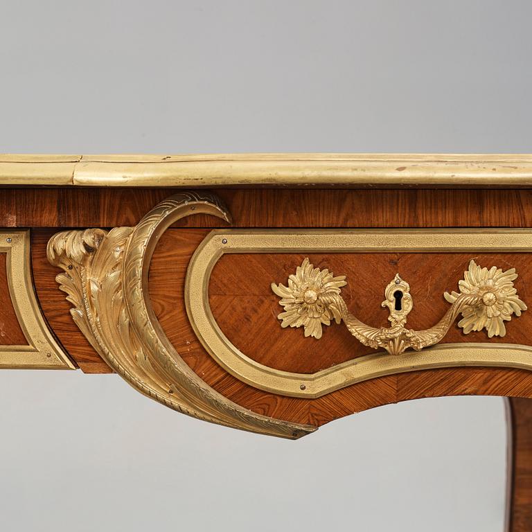A Régence style, Ormolu - Mounted Bureau Plat, around year 1900.
