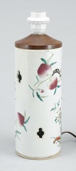 BORDSLAMPA, porslin, Yongzhen-stil, Kina, 1800-tal.
