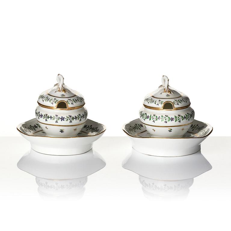 A five piece porcelain set with the 'Barbeaux pattern', France, some parts by Dihl et Guerhard, 18th/19th century.