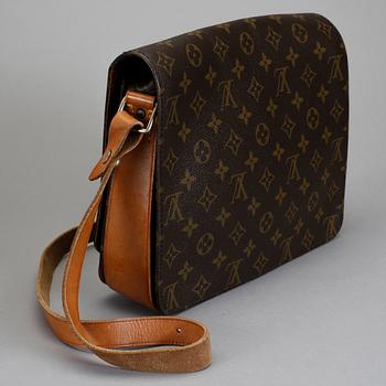 VÄSKA, "Cartouchiere", Louis Vuitton.