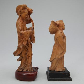 FIRGURINER, 2 st, trä, Asien, 1900-tal.