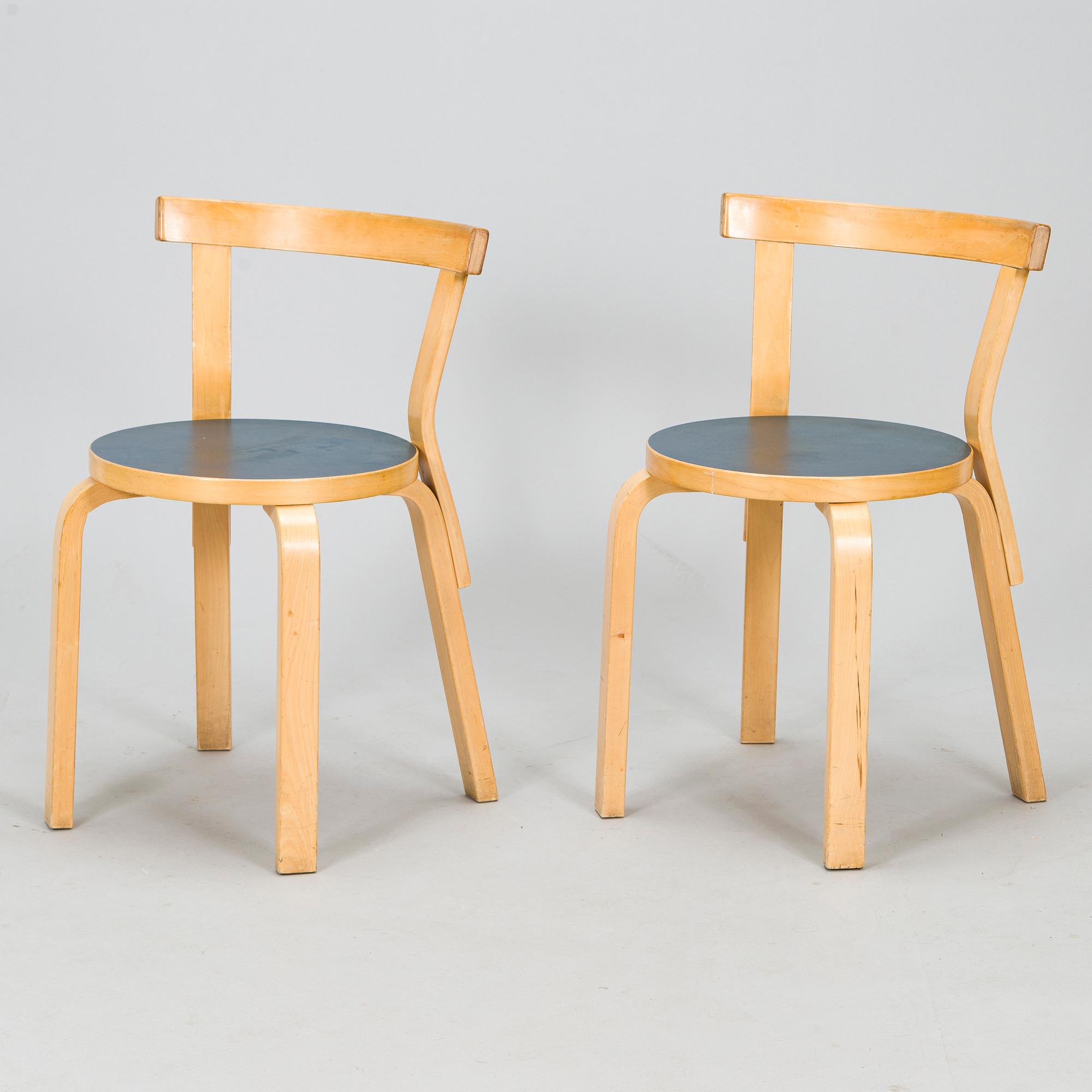 Alvar Aalto, tuoleja, 4 kpl, malli 68, Artek 1970-luku.