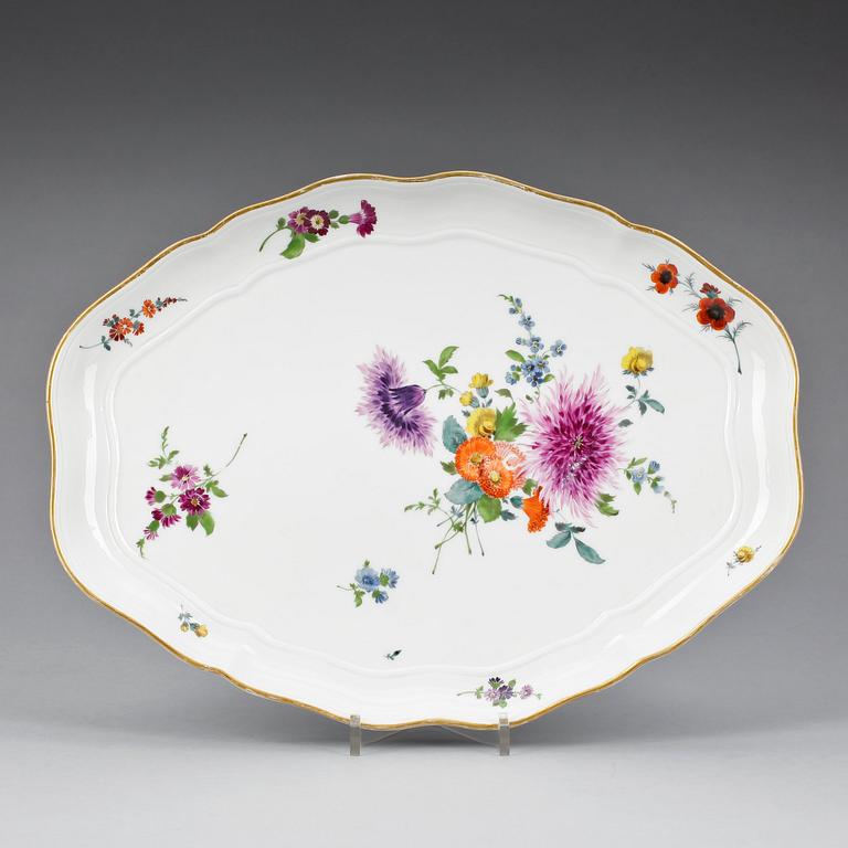 BRICKA, porslin. Meissen, 1900-tal.