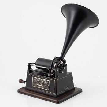 A 'GEM' phonograph, Thomas A. Edison, around 1900.