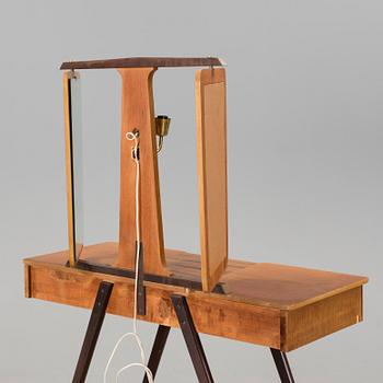 A 1950s dressing table.