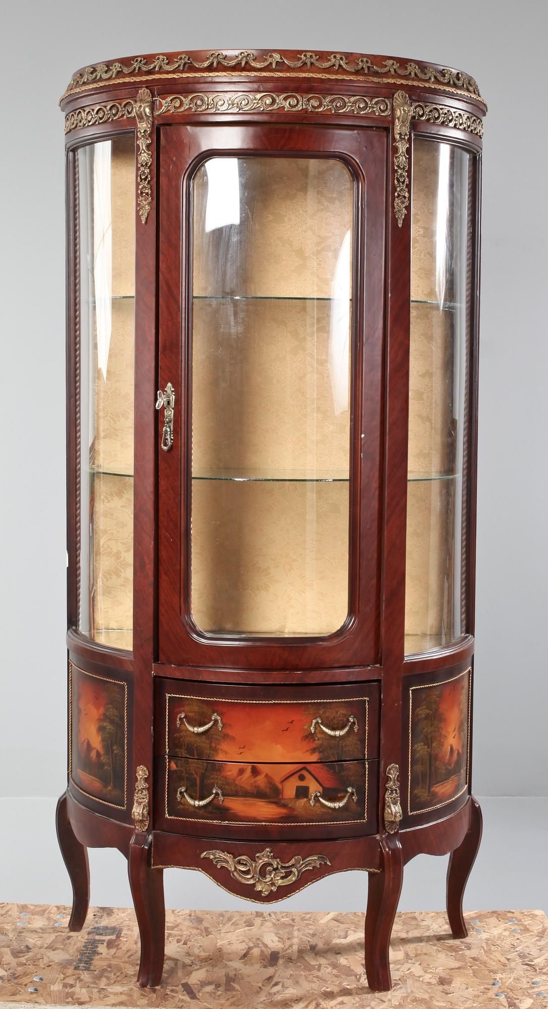 VITRINSKÅP, rokokostil, 1900-tal.