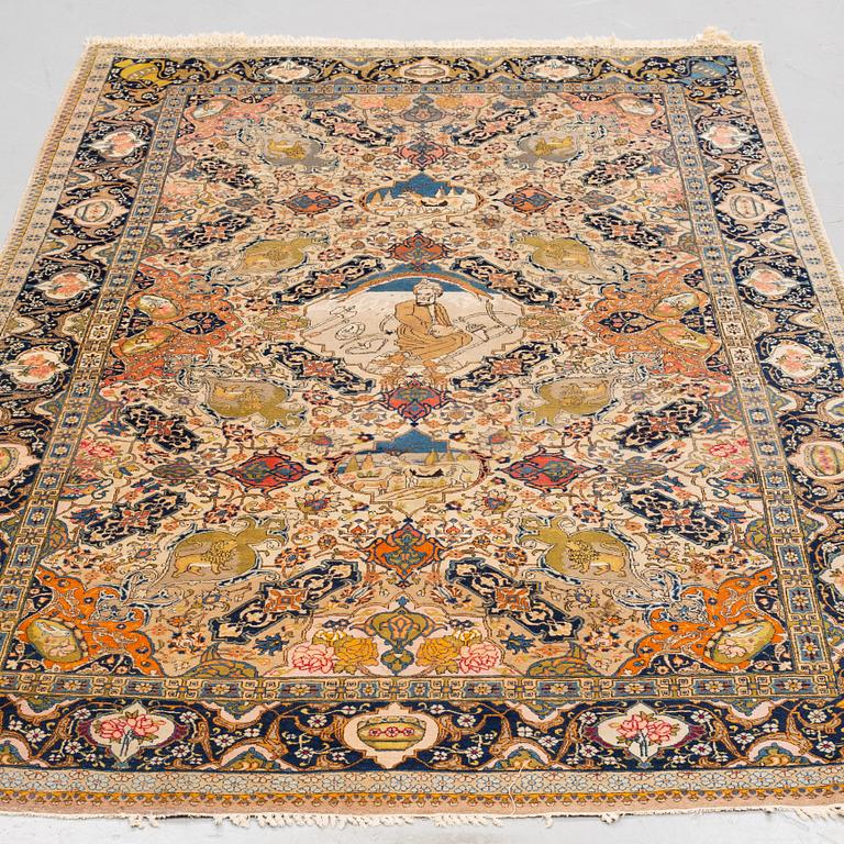 A CARPET, semi-antique Tabriz, ca 260 x 167 cm.