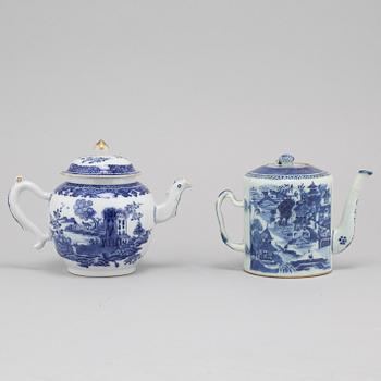 Two late 18th century porcelian chinese teapot.