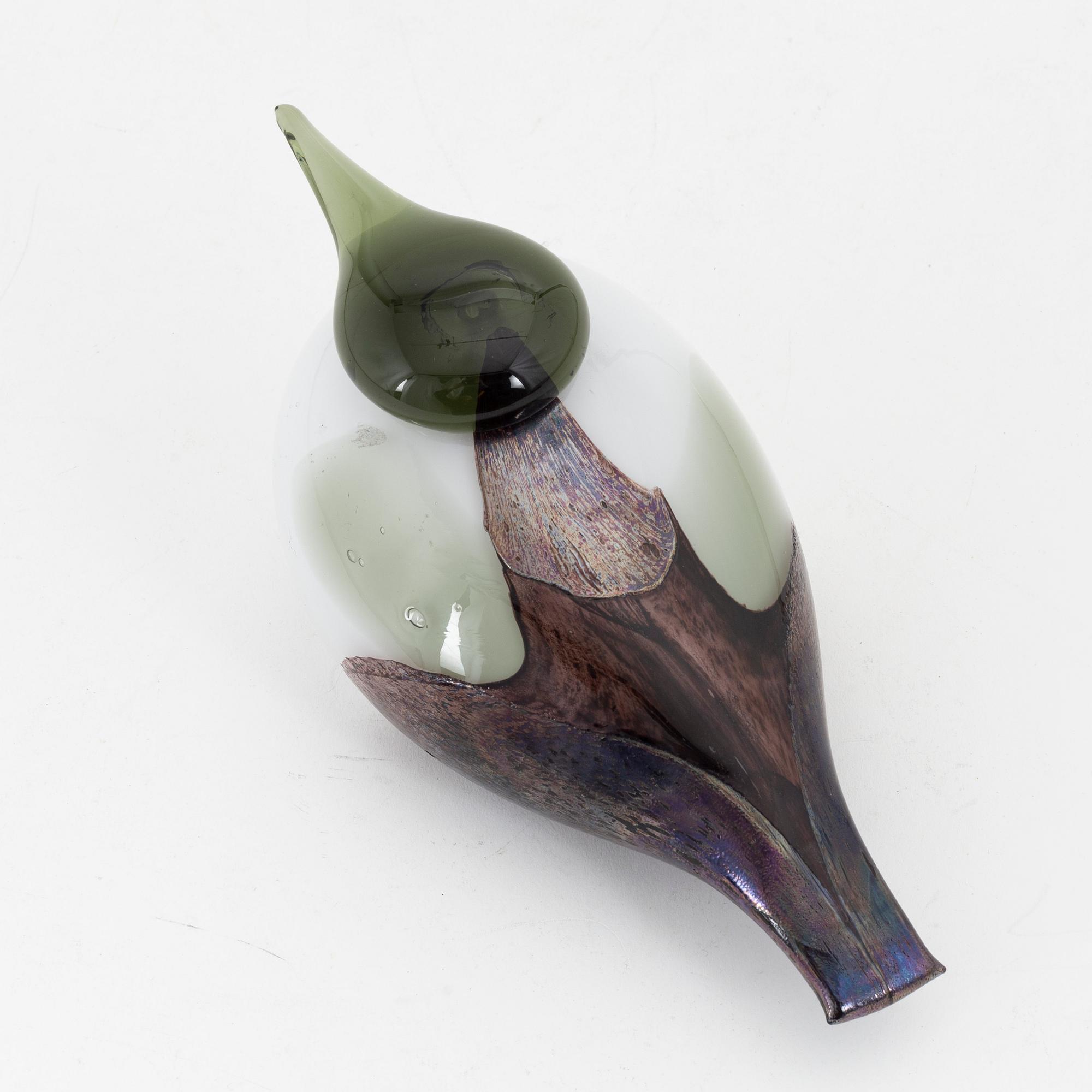 Oiva Toikka, a glass bird, Nuutajärvi Notsjö, signed.