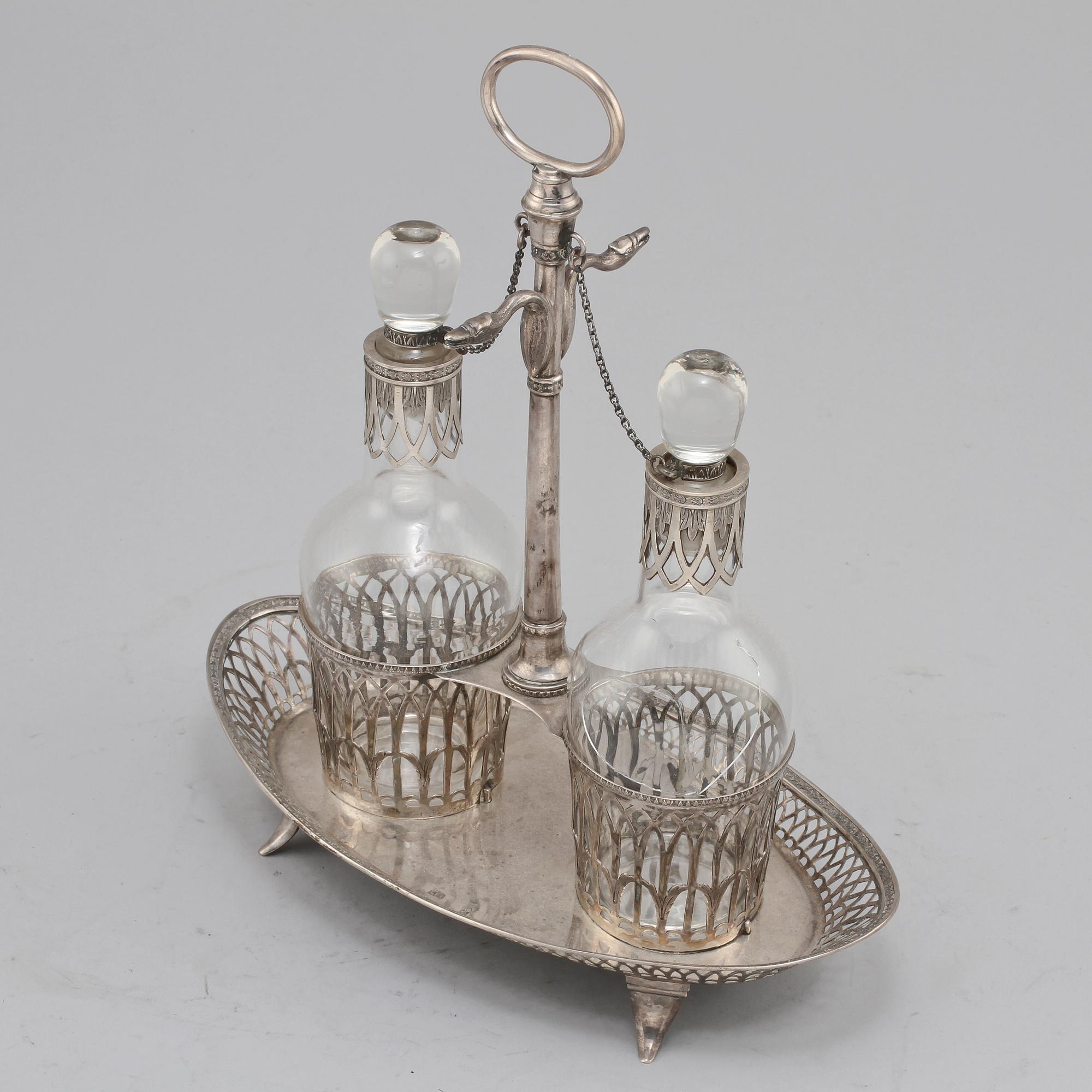 BORDSSURTOUT, silver, omkring 1900. Total vikt 800 g.