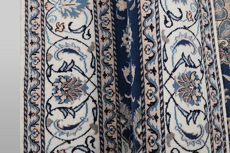 Matta, Nain, part silk, ca 294 x 198 cm.